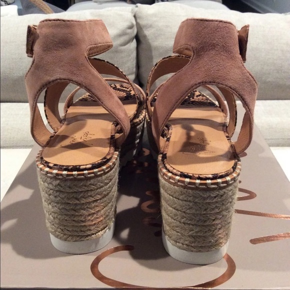 BNIB CROWN VINTAGE Wedge Sandal Size 9 LAST ONE - Picture 9 of 16